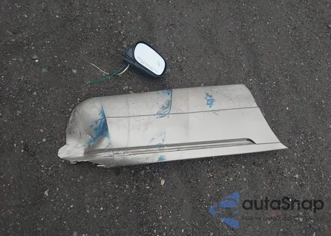 2000 Mercury Grand Marquis Gs z USA, uszkodzony, nr VIN 2MEFM74W5YX717222